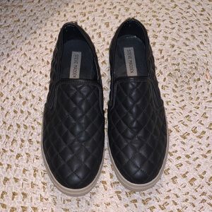 Steve Madden quilted shoes